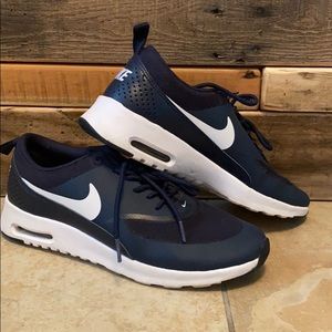 Nike Thea navy blue sneakers sz 9. Worn once